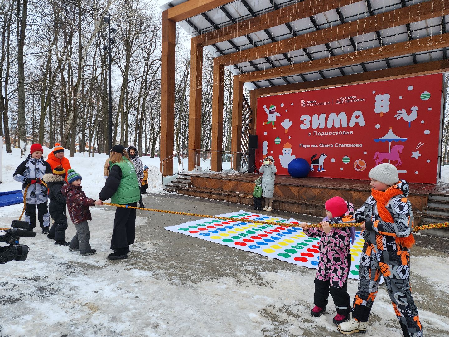 серпухов, подмосковье, 23 февраля, парк имени олега степанова, дети, парки подмосковья,