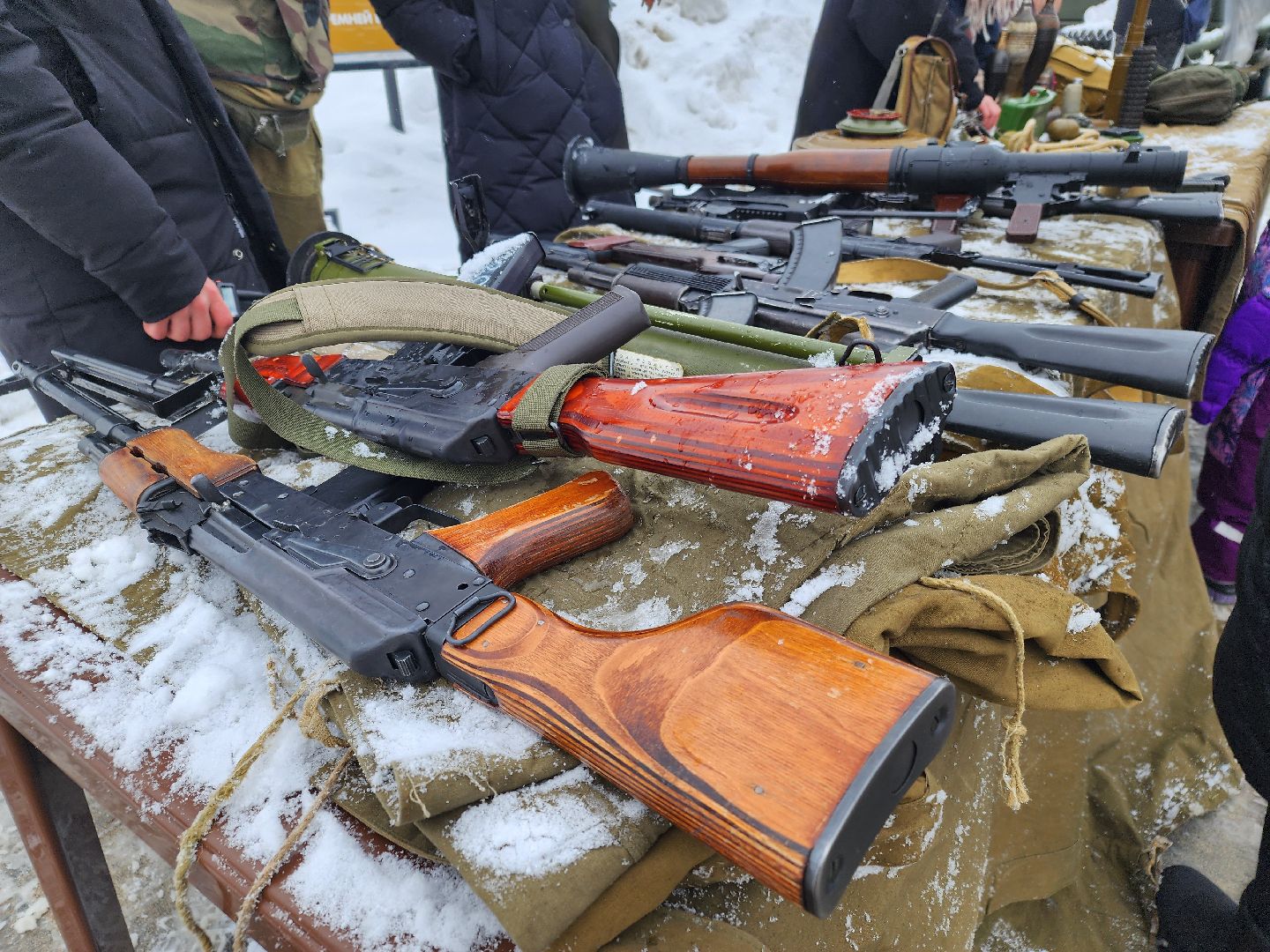 день защитника отечества, орехово-зуево, парки подмосковья, Выставка оружия, Полевая кухня,