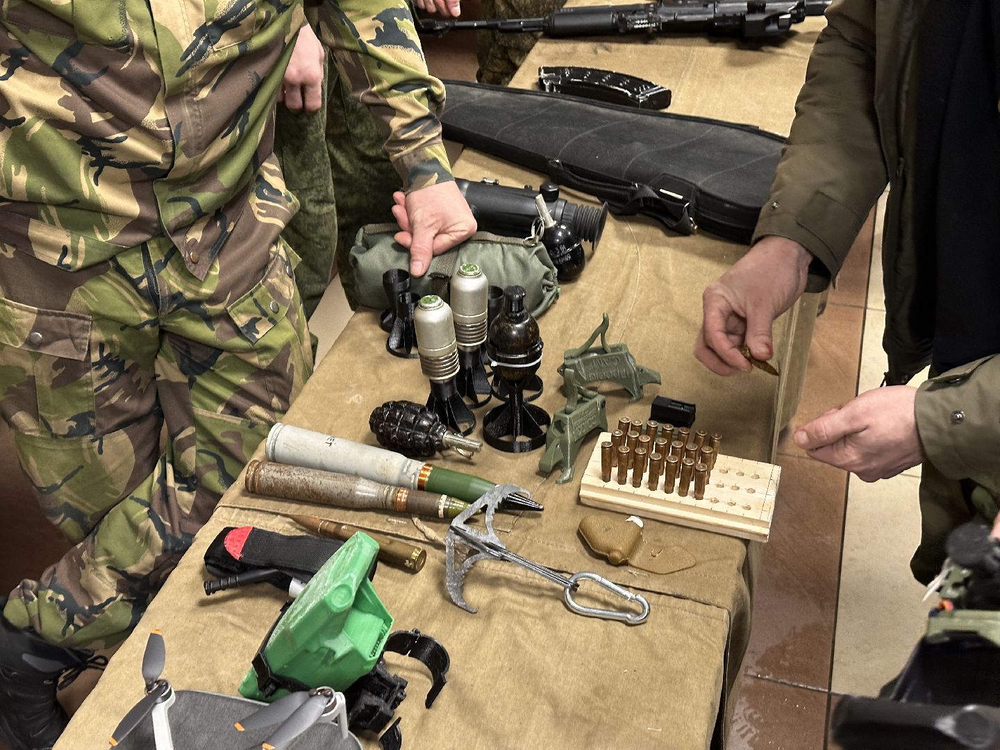 Клин, общество, история, день защитника отечества, выставка вооружения,