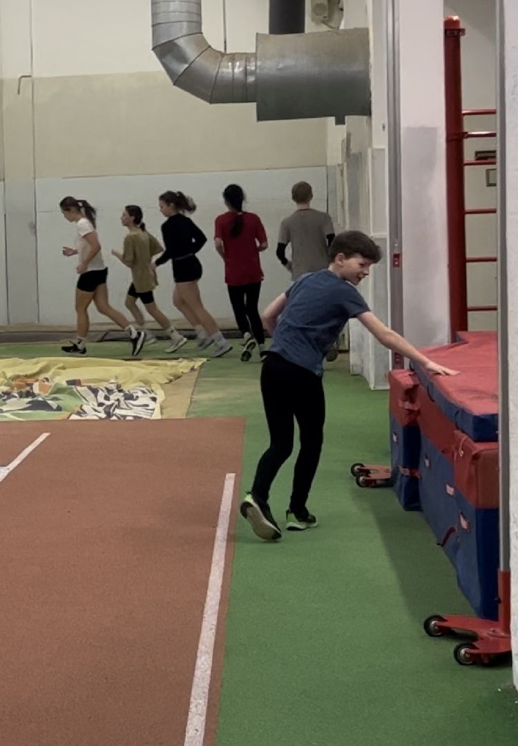 спорт, спортивные секции, бесплатно, легкая атлетика, настольный теннис, баскетбол, спортивные танцы, футбол, хоккей, занятия, Жуковский,