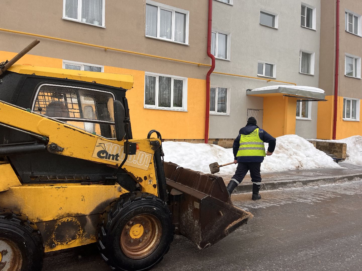 шаховская, снег, обработка дорог, наледь,