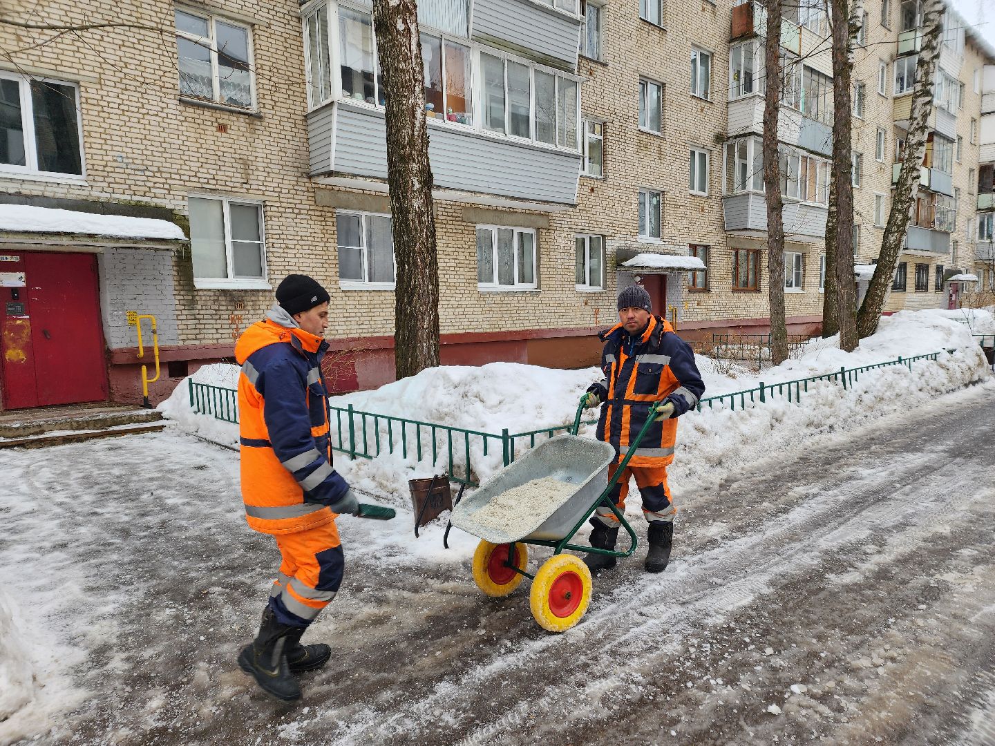 ледяной дождь, обработка дорог,