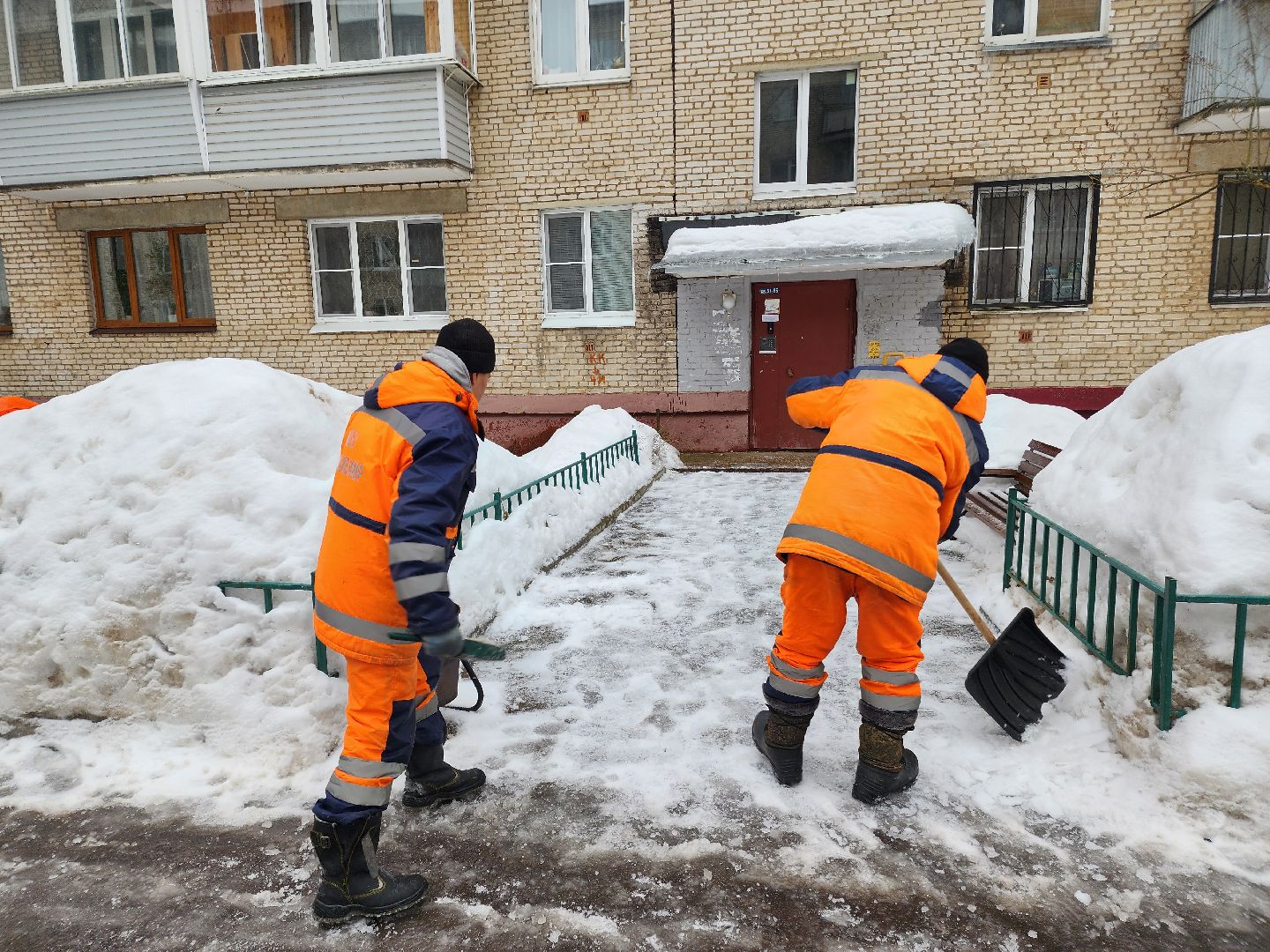 ледяной дождь, обработка дорог,