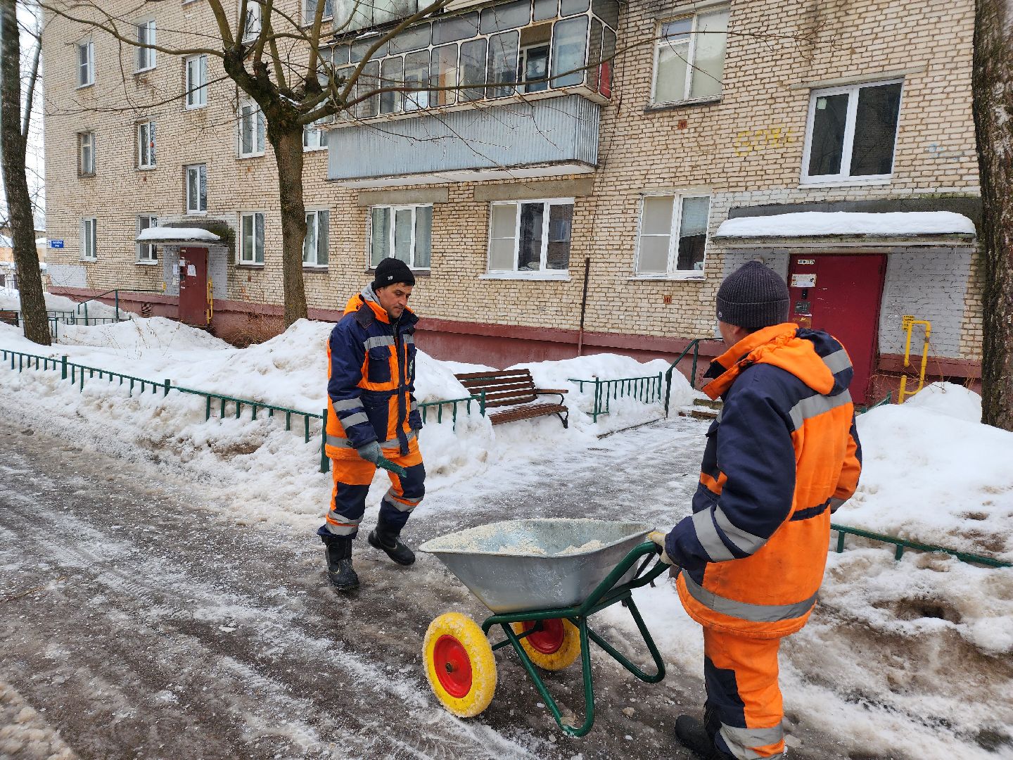ледяной дождь, обработка дорог,