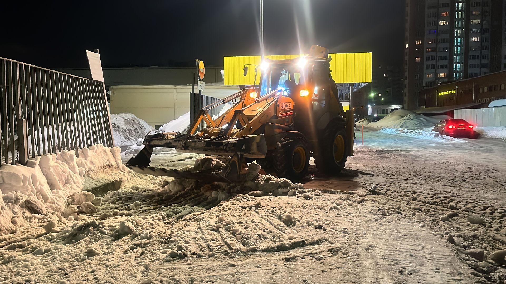 уборка снега, вывоз снега, снег и наледь, коммунальная служба,