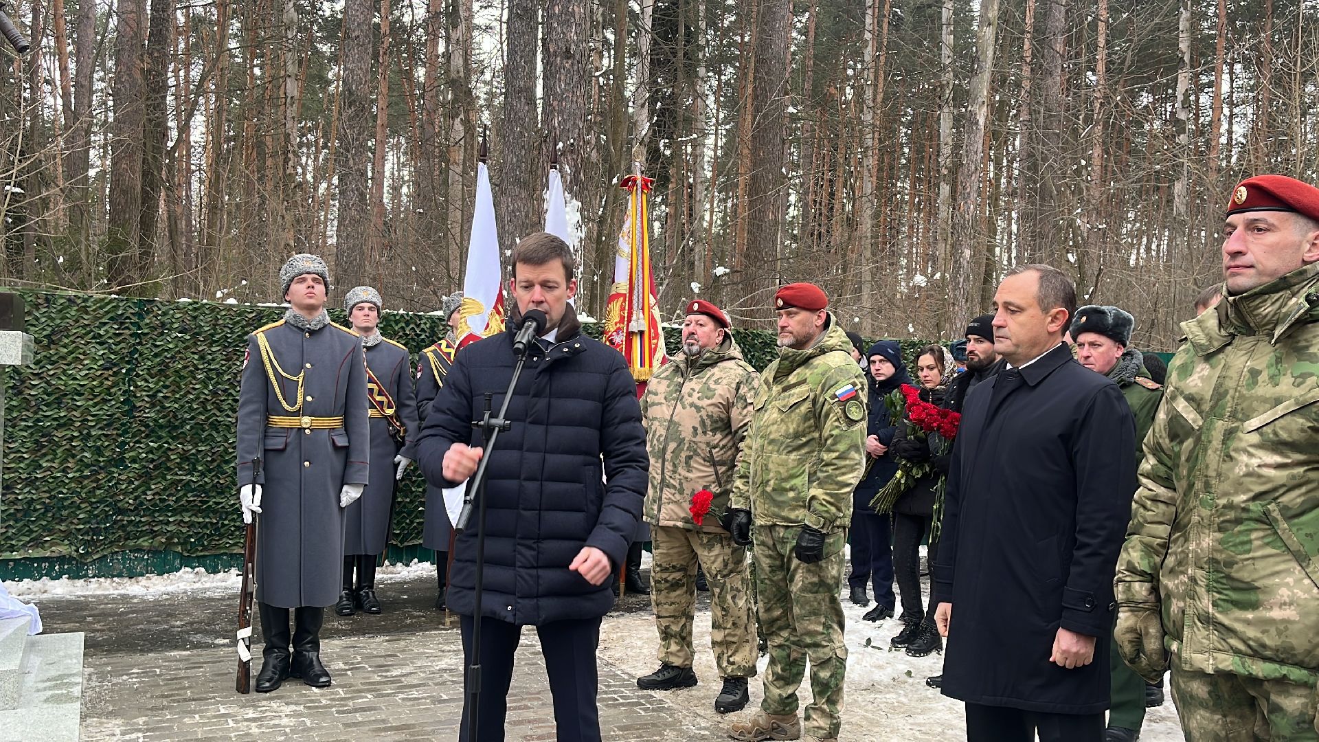 памятник, памятник героям сво, спецоперация,