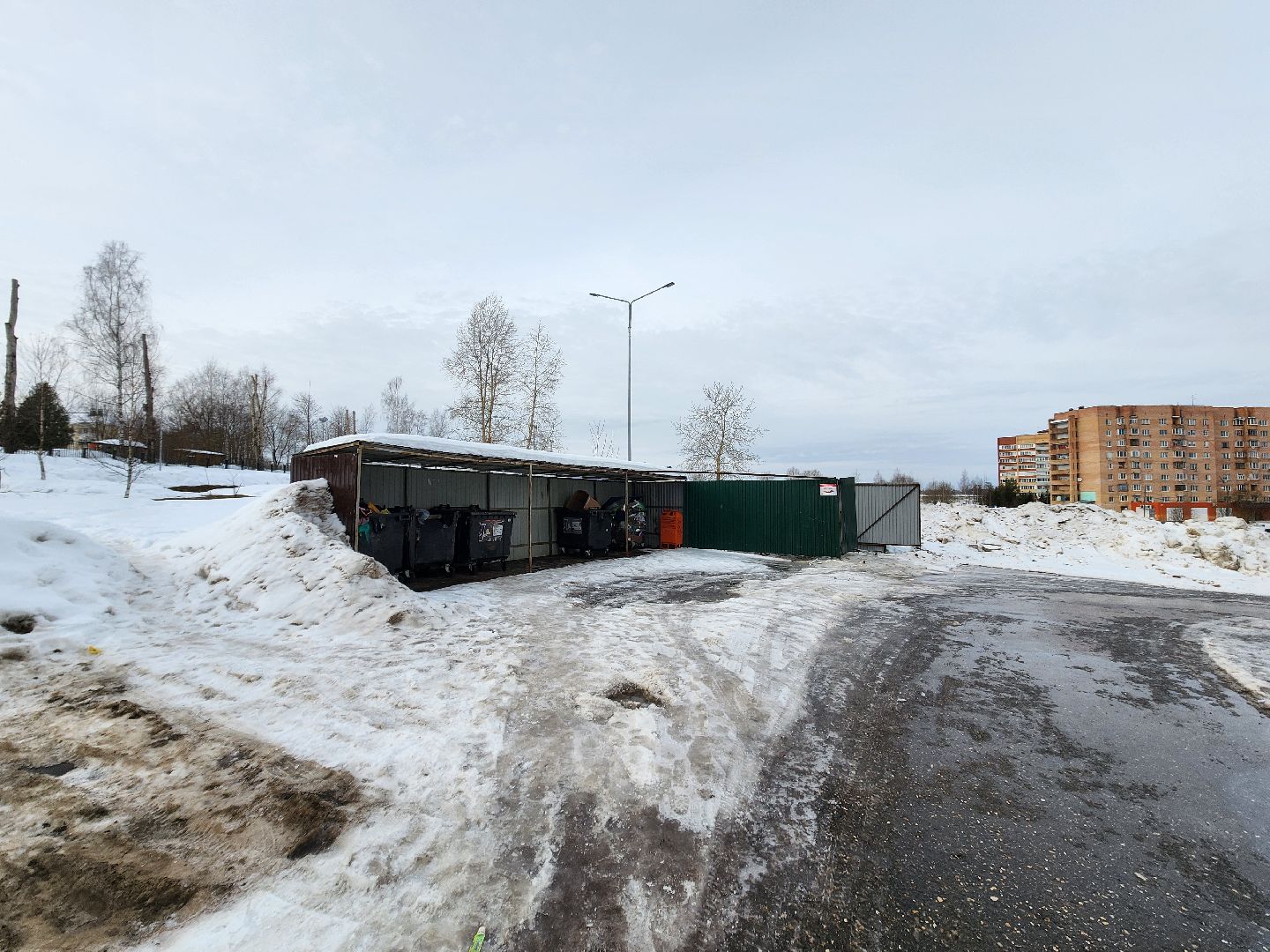 дорожные знаки, контейнерные площадки,