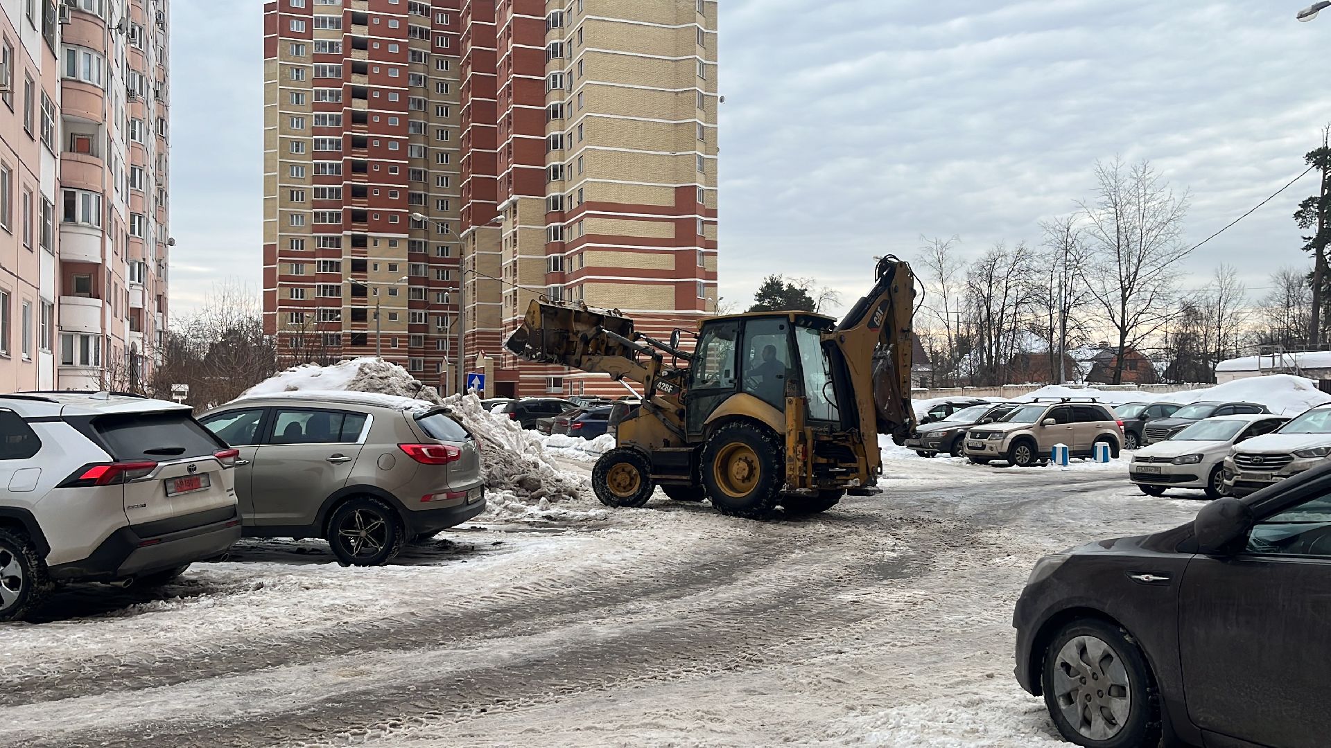 снег и наледь, уборка снега, коммунальная служба, управляющая компания,