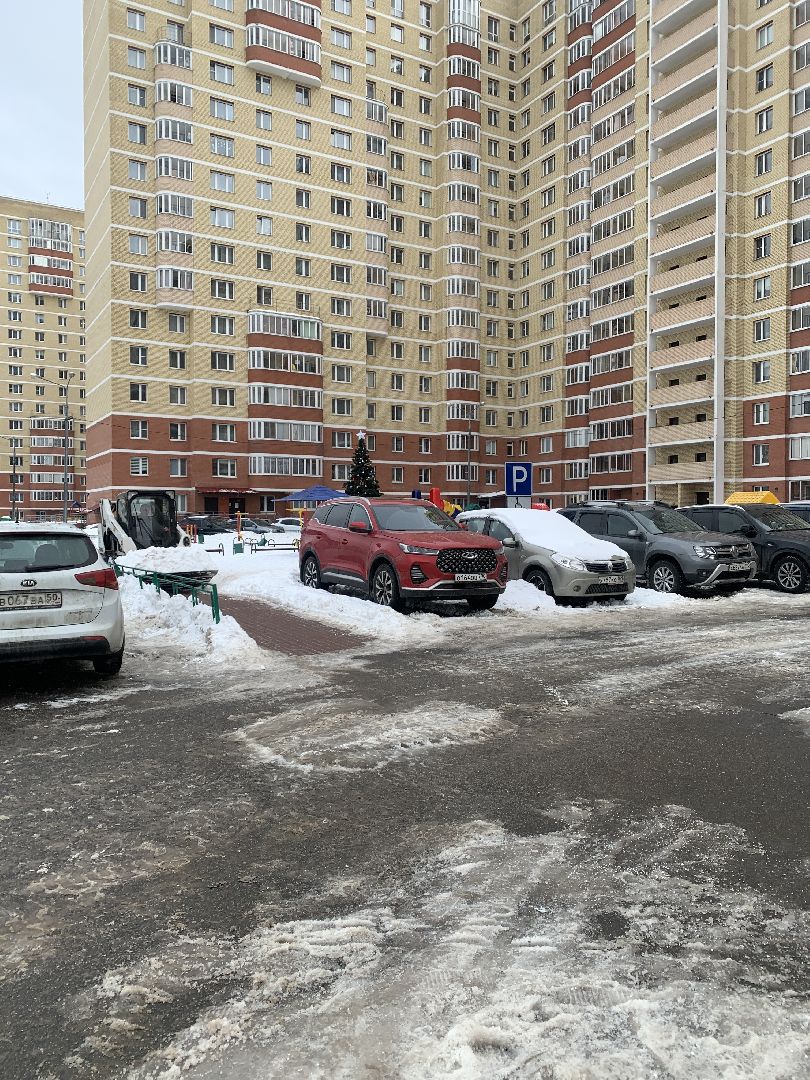 Балашиха, Подмосковье, уборка дворов, снег и наледь,