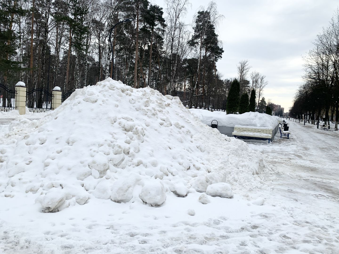 Балашиха, Подмосковье, уборка дворов, снег и наледь,
