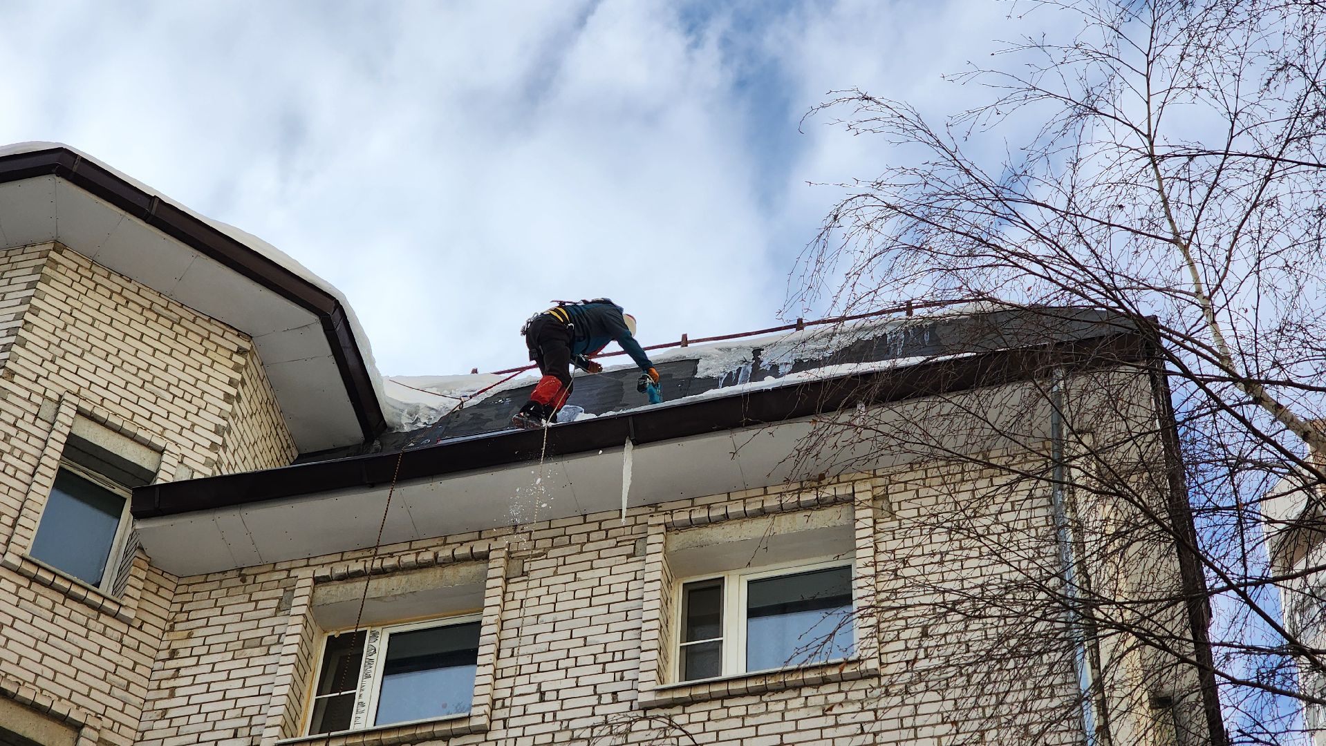 Солнечногорск, Рекинцо-2, ЖКХ, Очистка крыши, промышленные альпинисты,