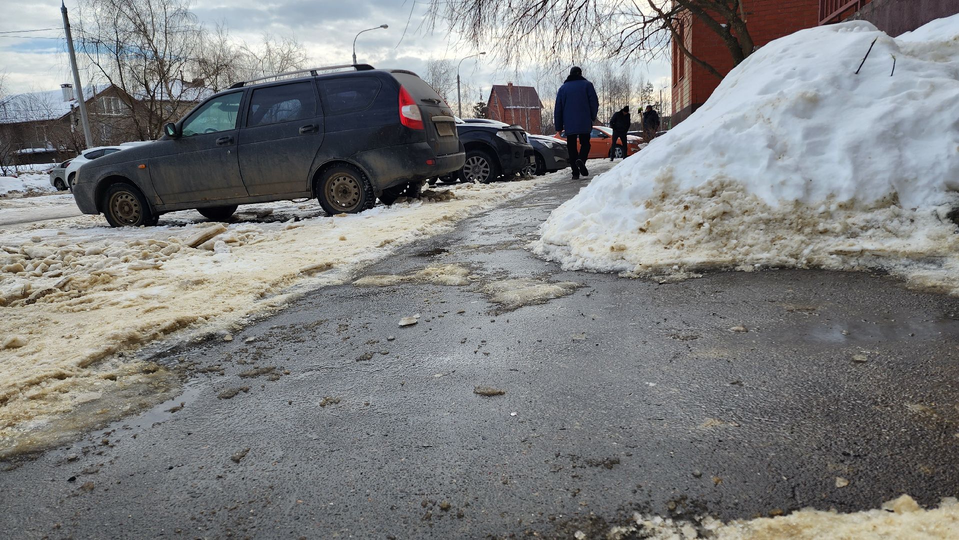 ЖКХ, Домодедово, Гололед, Подмосковье, Очистка дворов, Коммунальные службы, Дворники, обработка дорог, уборка снега и наледи,