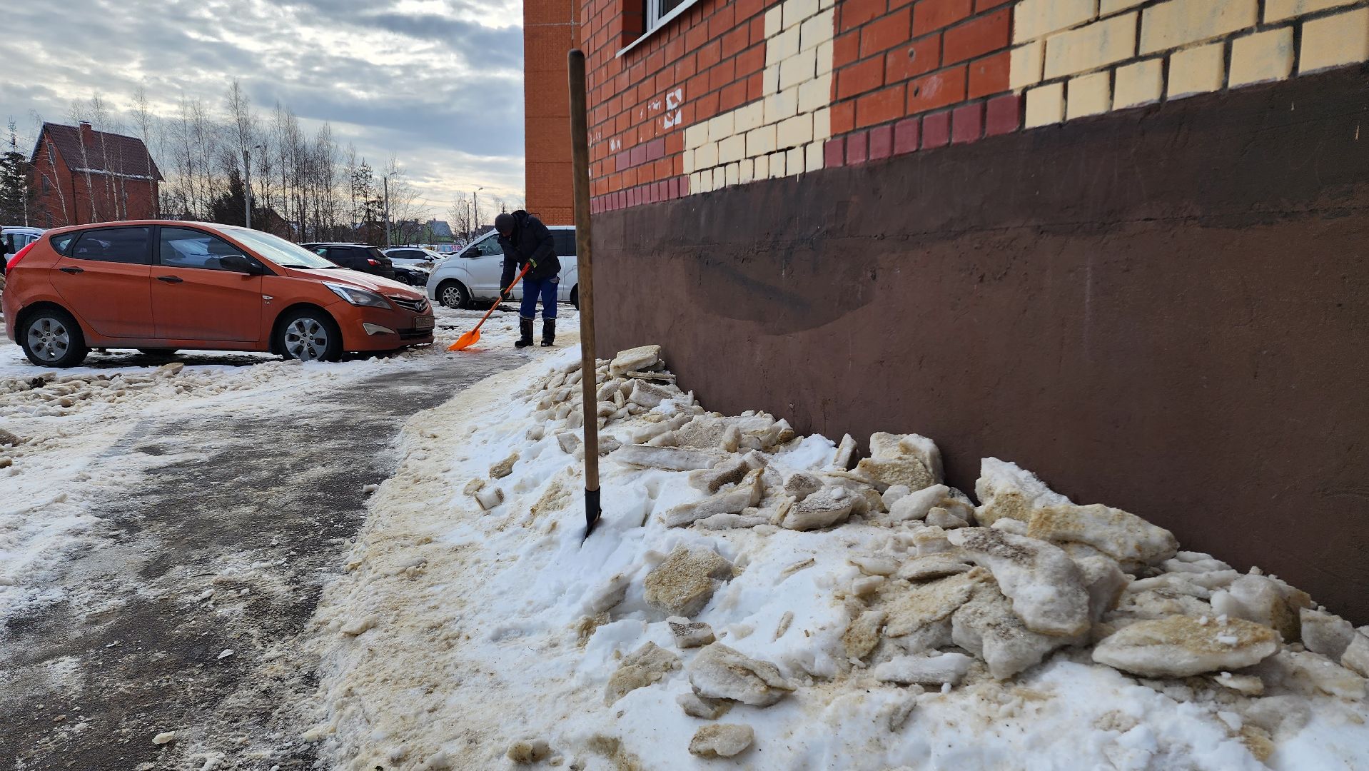 ЖКХ, Домодедово, Гололед, Подмосковье, Очистка дворов, Коммунальные службы, Дворники, обработка дорог, уборка снега и наледи,