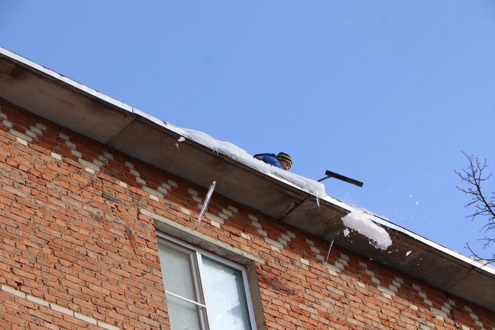 Снег и наледь, Серебряные Пруды, ЖКХ,