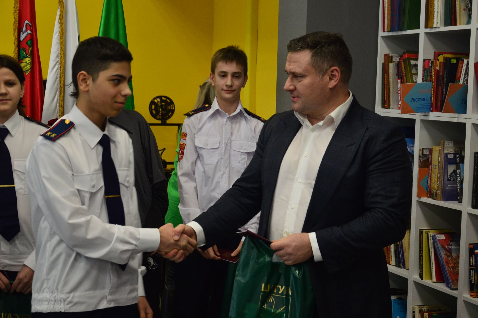 шатура, вручение паспортов, библиотека, паспорт гражданина рф, церемония награждения,