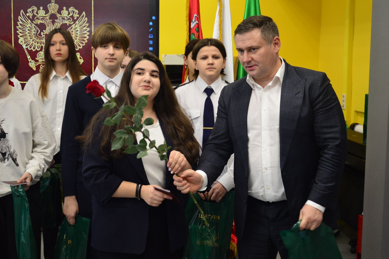 шатура, вручение паспортов, библиотека, паспорт гражданина рф, церемония награждения,