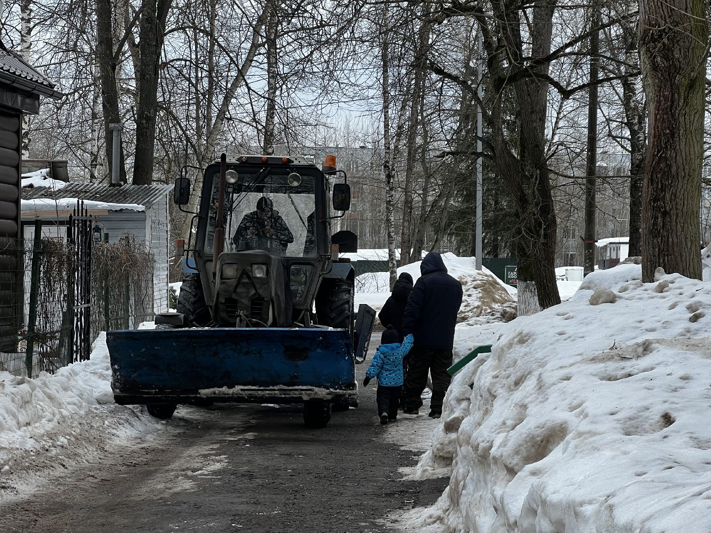 Солнечногорск, уборка снега и наледи, коммунальная служба, рабочие, Техника,