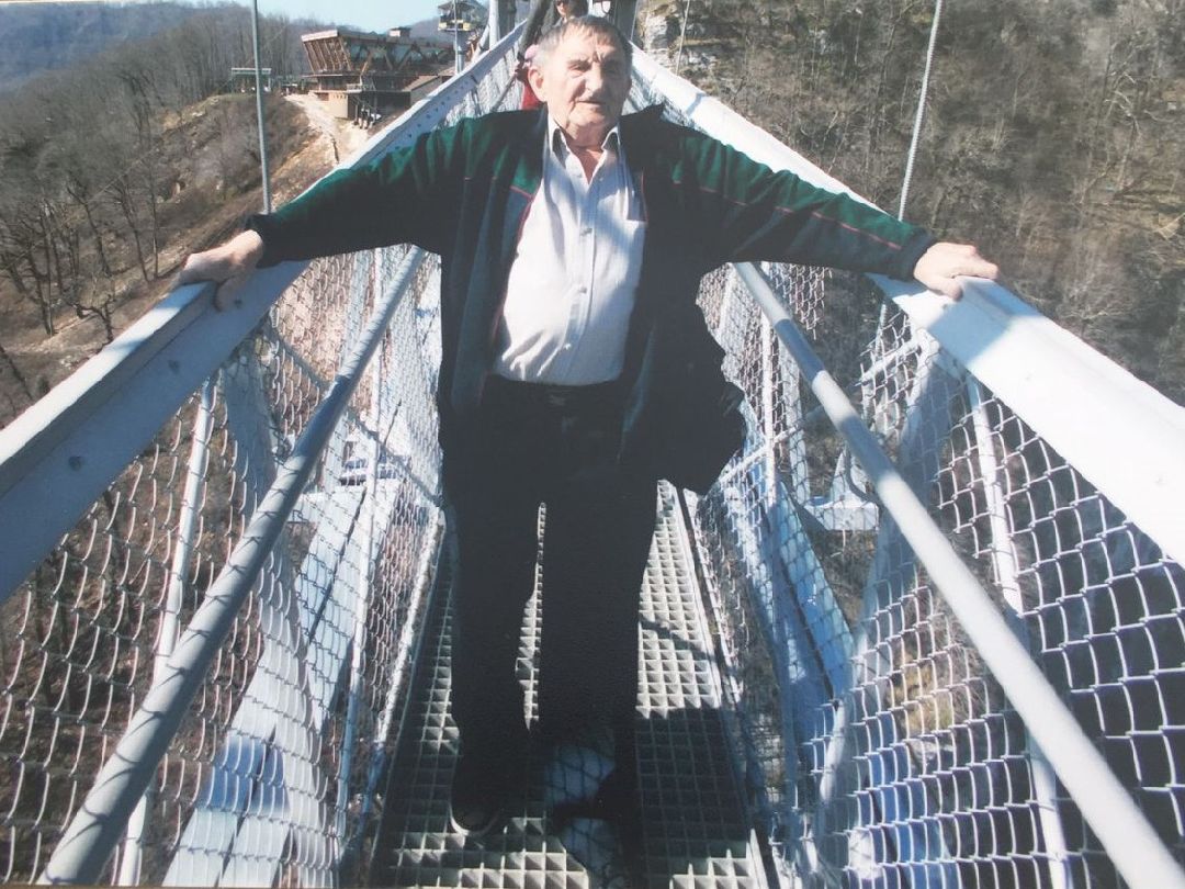 Сочи, банджи-прыжки, пенсионер-экстремал