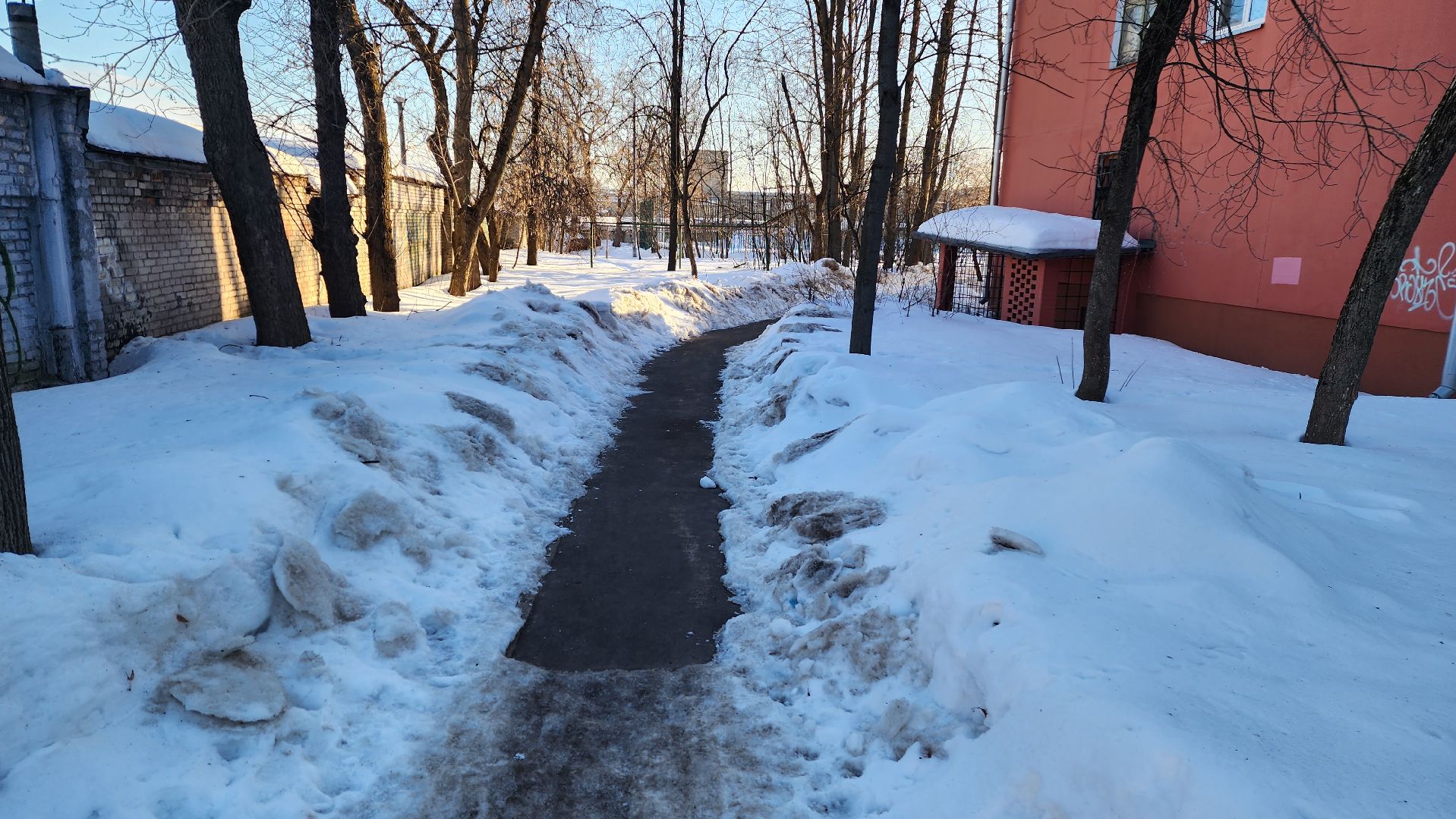 выездная администрация, уборка снега и наледи, Павел Соболев, Альберт Шагизиганов, борис аубакиров, ук наукоград,