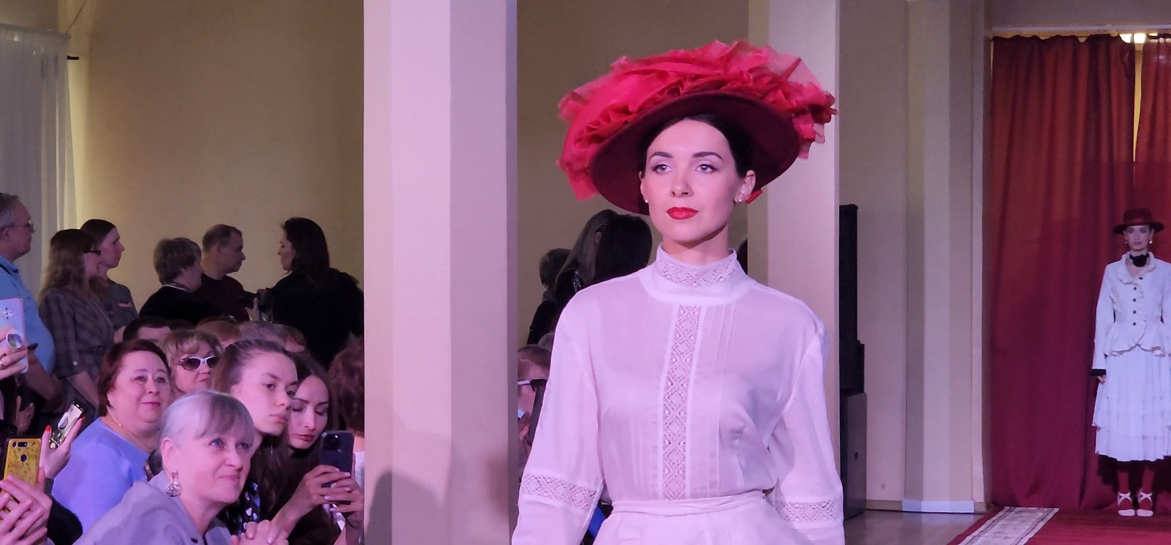 Коломна, показ мод, неделя моды,