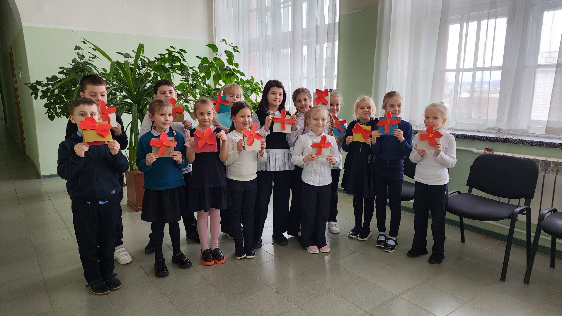 кашира, школа современного дизайна, цдо, конкурс науки и творчества, мельница, картон, бумага, юный дизайнер,