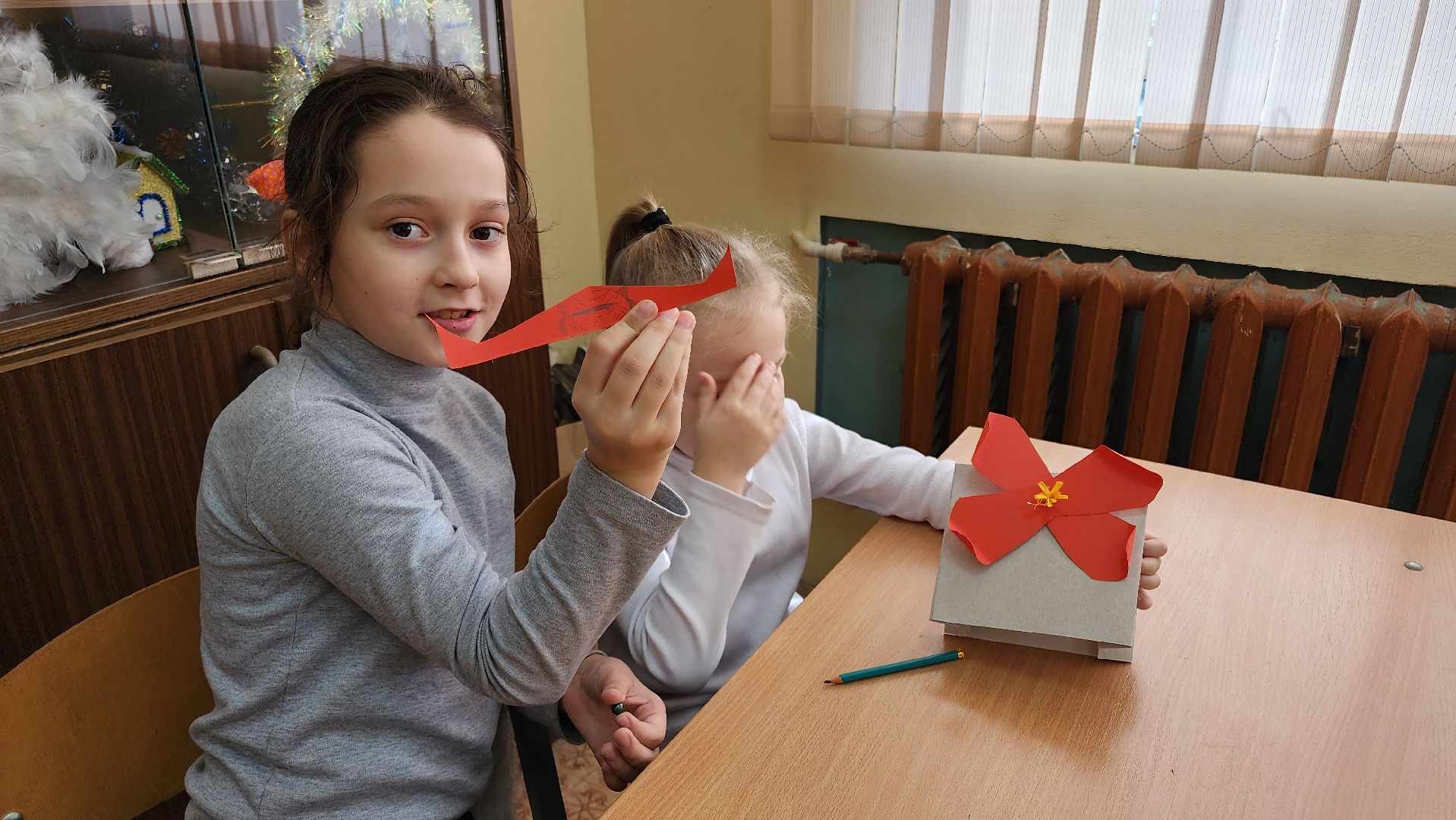 кашира, школа современного дизайна, цдо, конкурс науки и творчества, мельница, картон, бумага, юный дизайнер,