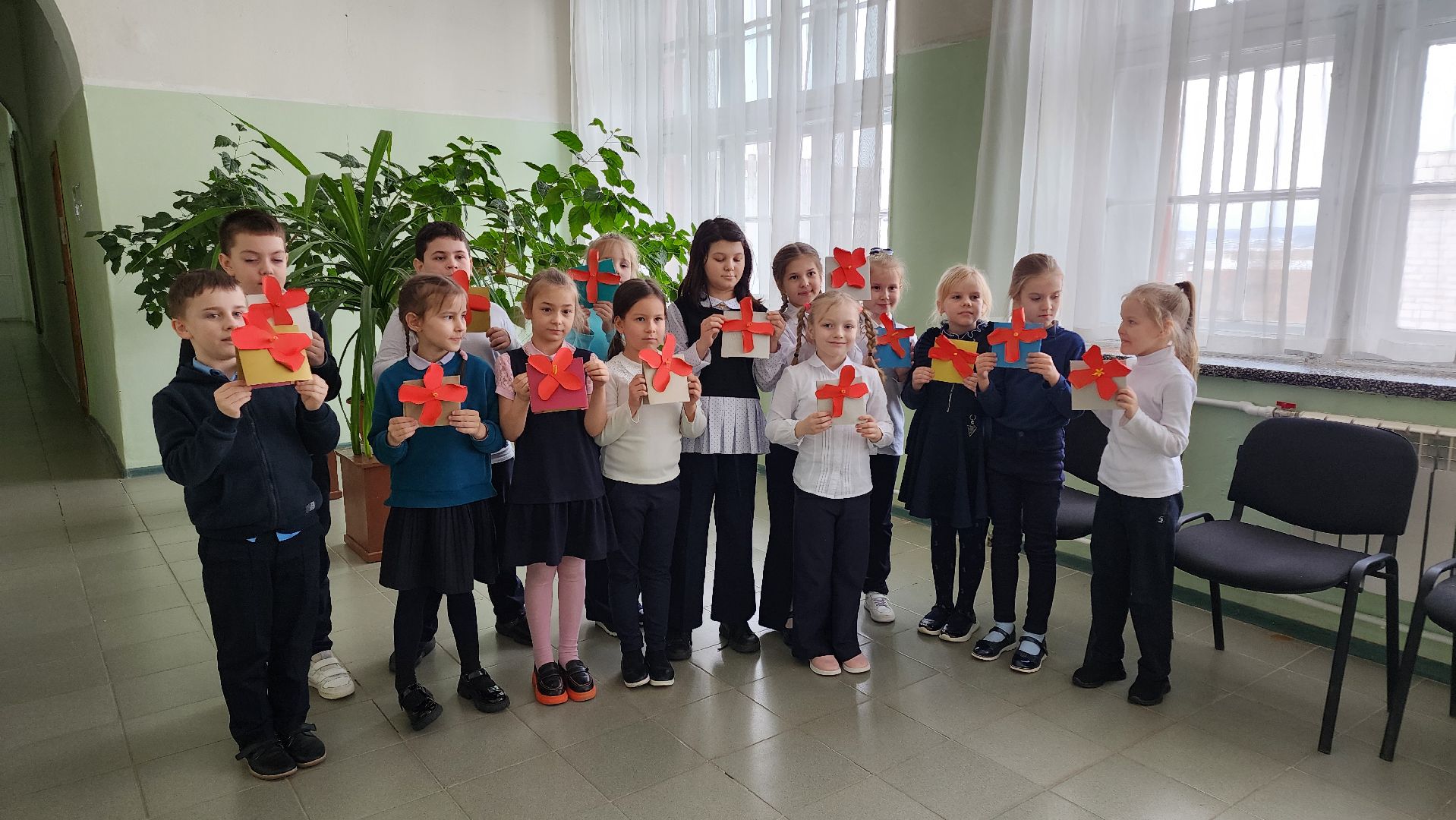 кашира, школа современного дизайна, цдо, конкурс науки и творчества, мельница, картон, бумага, юный дизайнер,