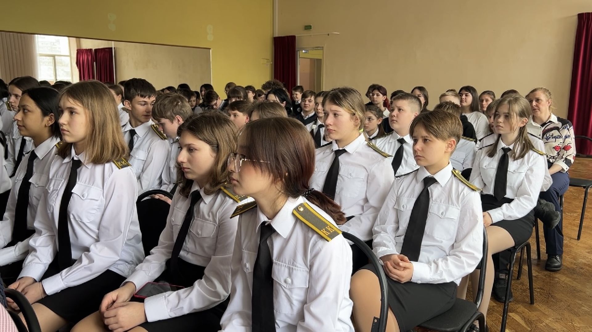 химки, образование, парта героя,школа,