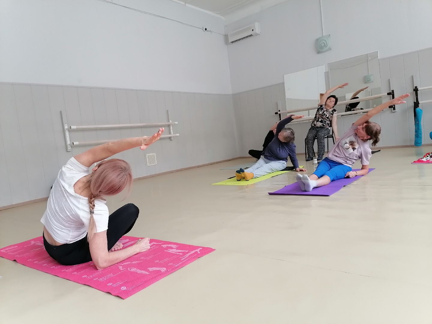 Йога, спорт в подмосковье, активное долголетие,