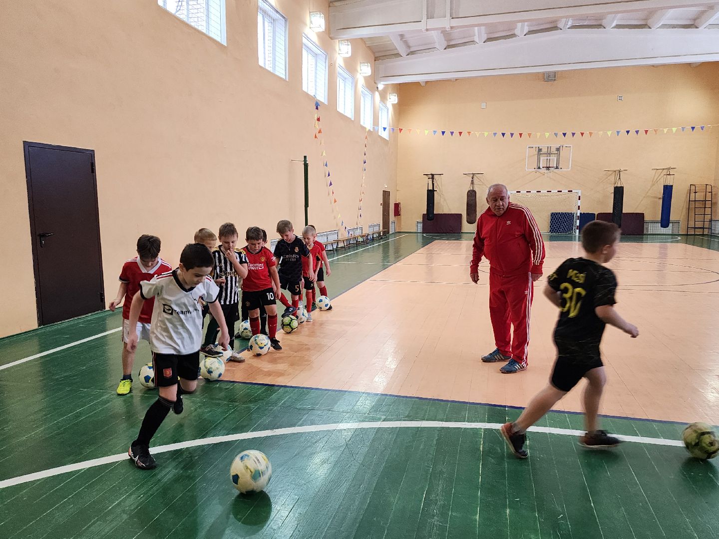 тренер по футболу, детский спорт,