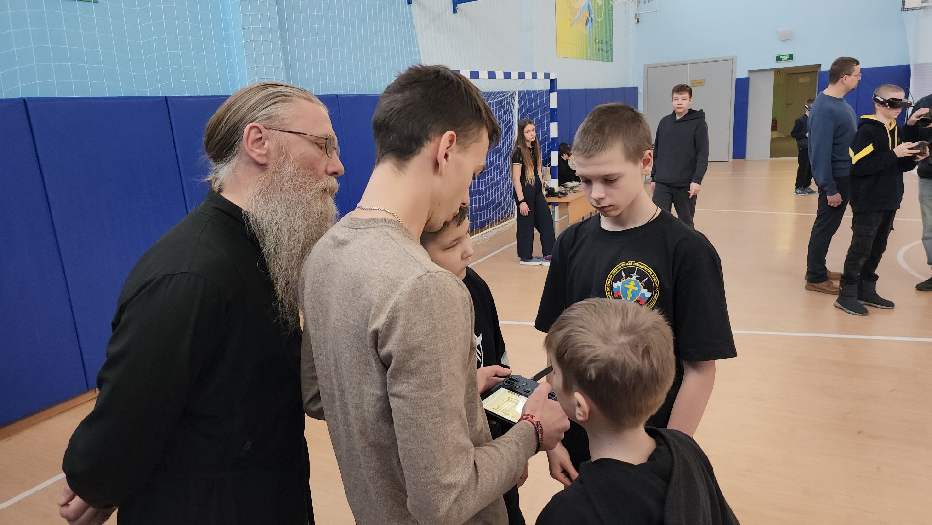 серпухов, поселок большевик, дашковская школа, кружок БПЛА, дроны,