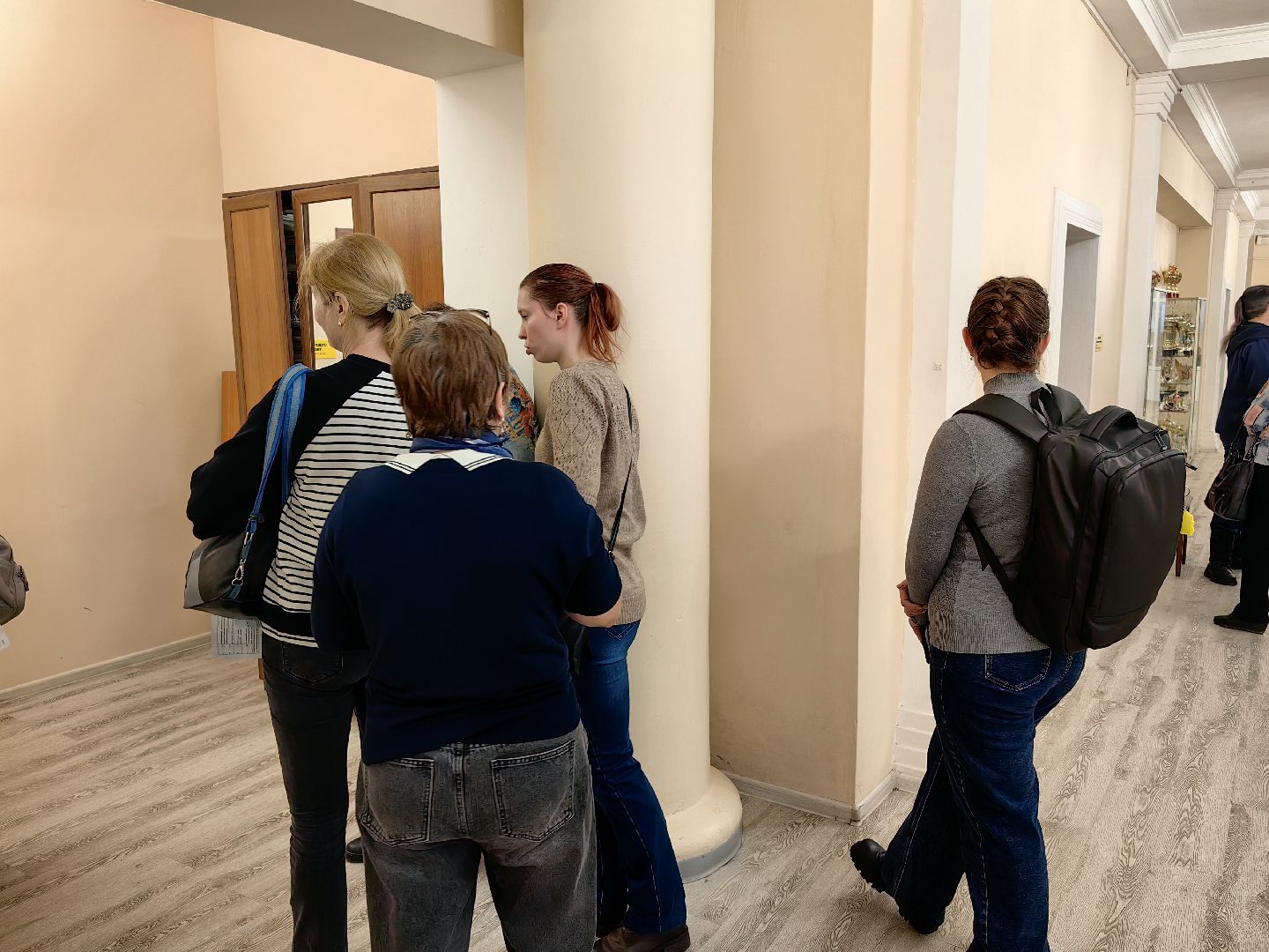 сотрудники, выездная обследование, анализ крови, давление,