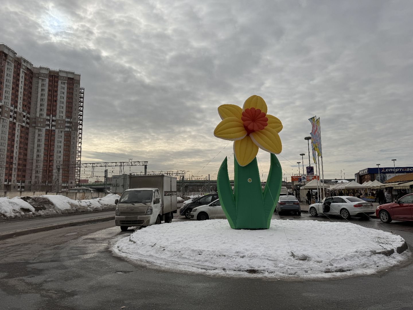 Одинцово, Цветочный базар, 8 марта,