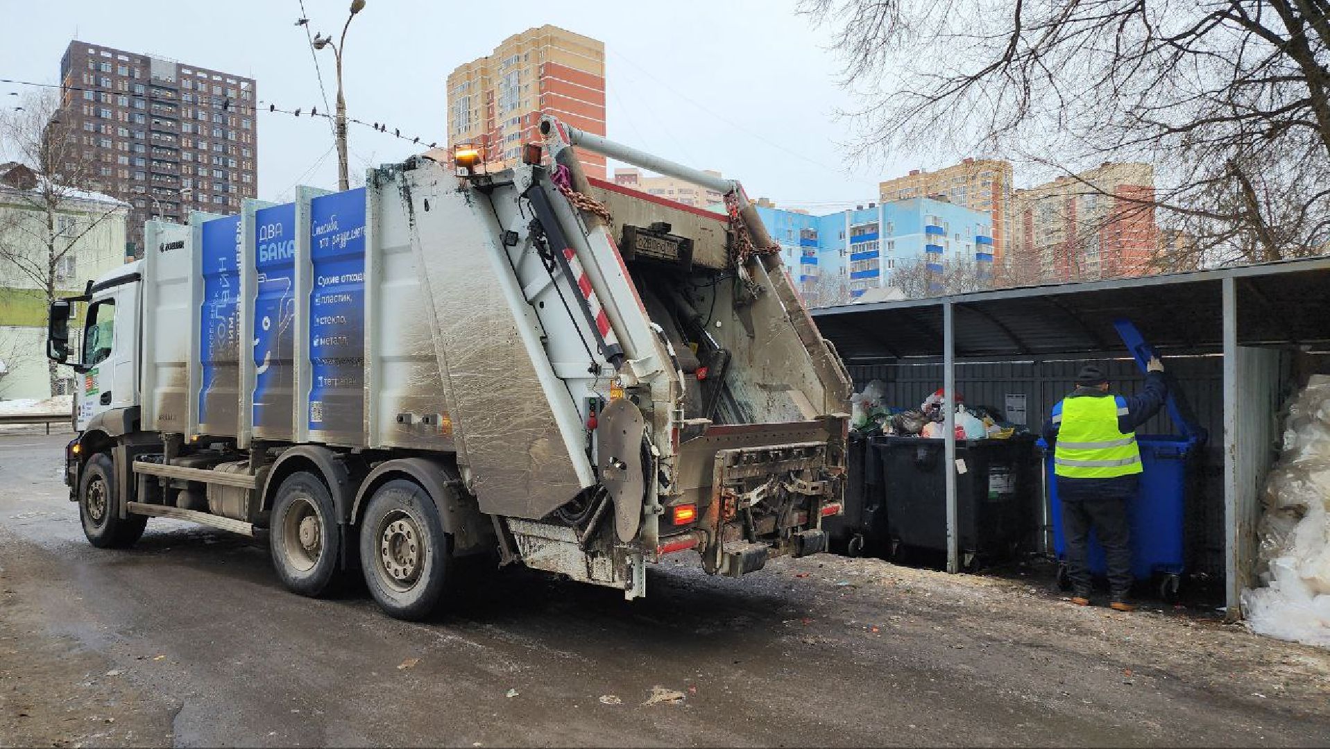люберцы, глава городского округа люберцы владимир волков, контейнерные площадки, уборка мусора,