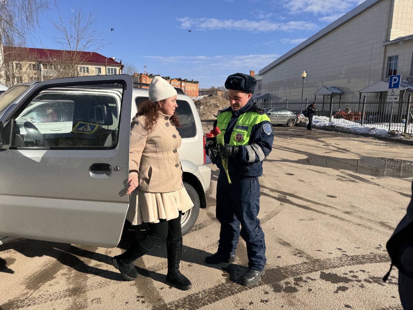 шаховская, букет для автоледи, госавтоинспекторы,