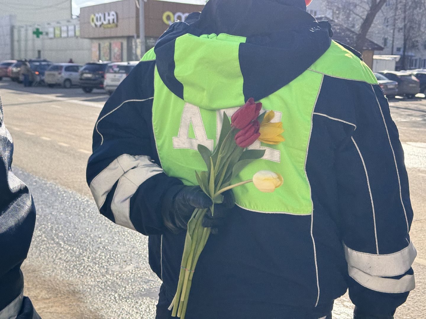 шаховская, букет для автоледи, госавтоинспекторы,