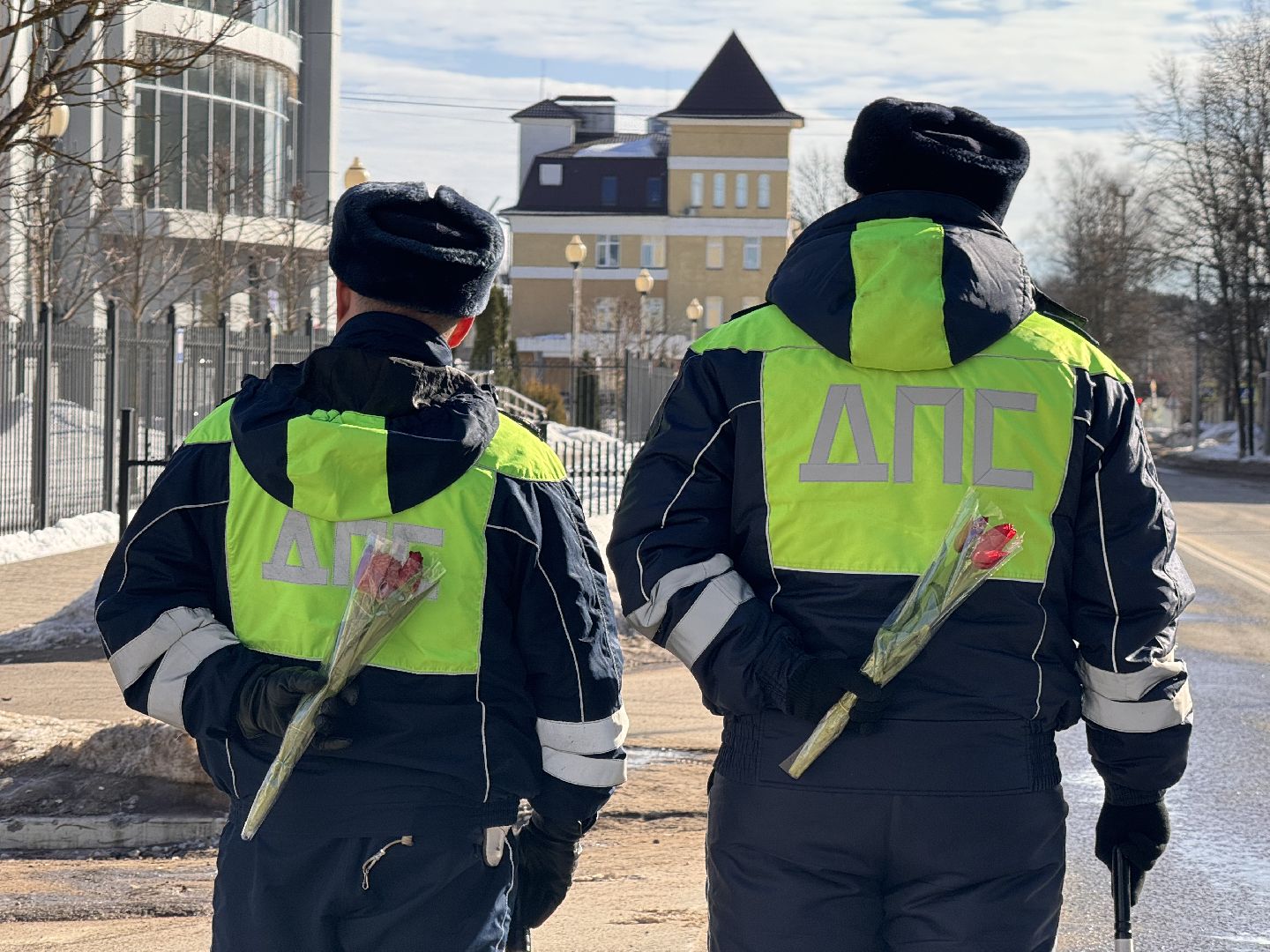 шаховская, букет для автоледи, госавтоинспекторы,