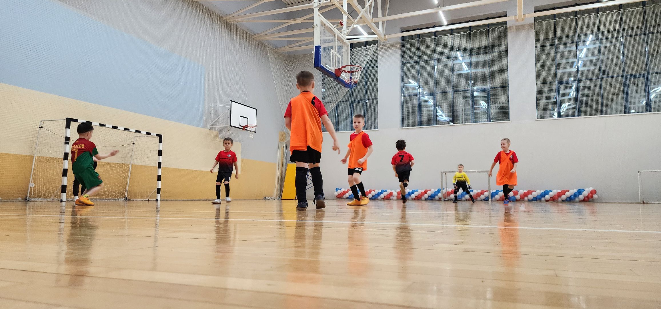 женщина-тренер, Стадион Авангард, Домодедово, футбол,