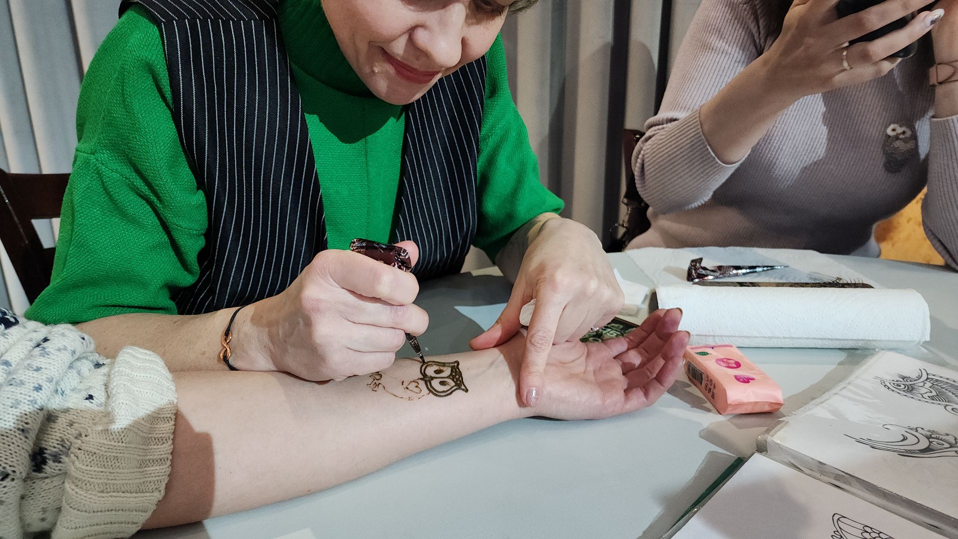 электросталь, мой город, жители города, праздник, 8 марта, концерт, дефиле, дефиле костюмов, депутат, депутат государственной думы, депутаты,