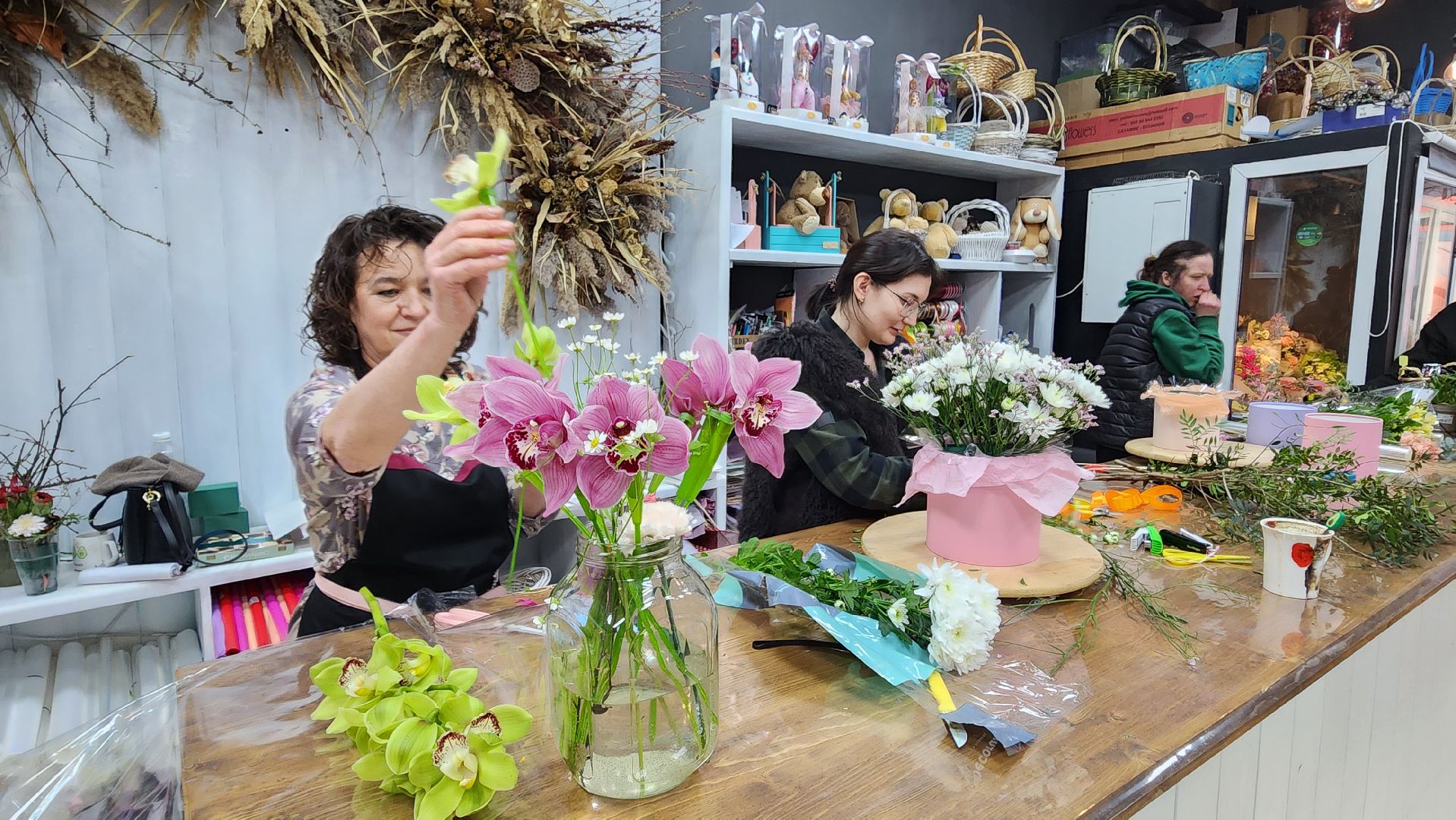 Солнечногорск, флористика, общество, 8 марта, цветы,