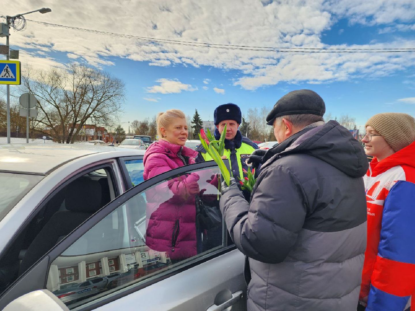 чехов, транспорт, 8 марта, гибдд, женщины, поздравление,
