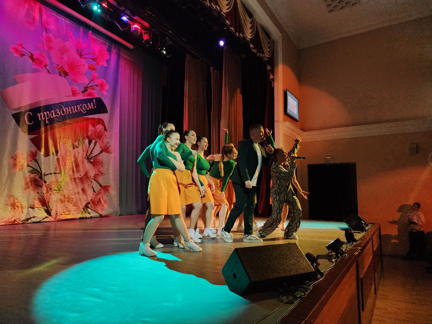 пушкино, концерт, 8 марта, ансамбль, музыка, поздравления,