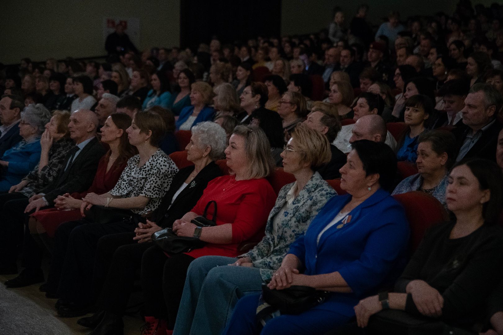 Реутов, ДК Мир, праздник, 8 Марта, награждение, женщины,