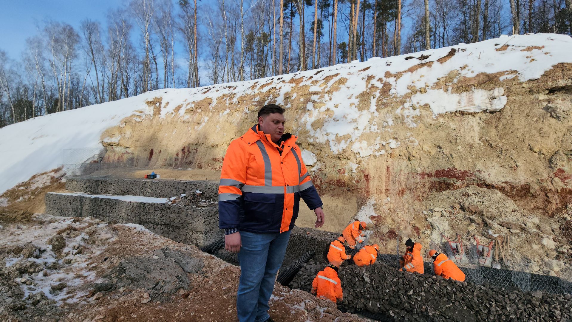 серпухов, строительство дорог, трасса А108, светофоры, габионы,