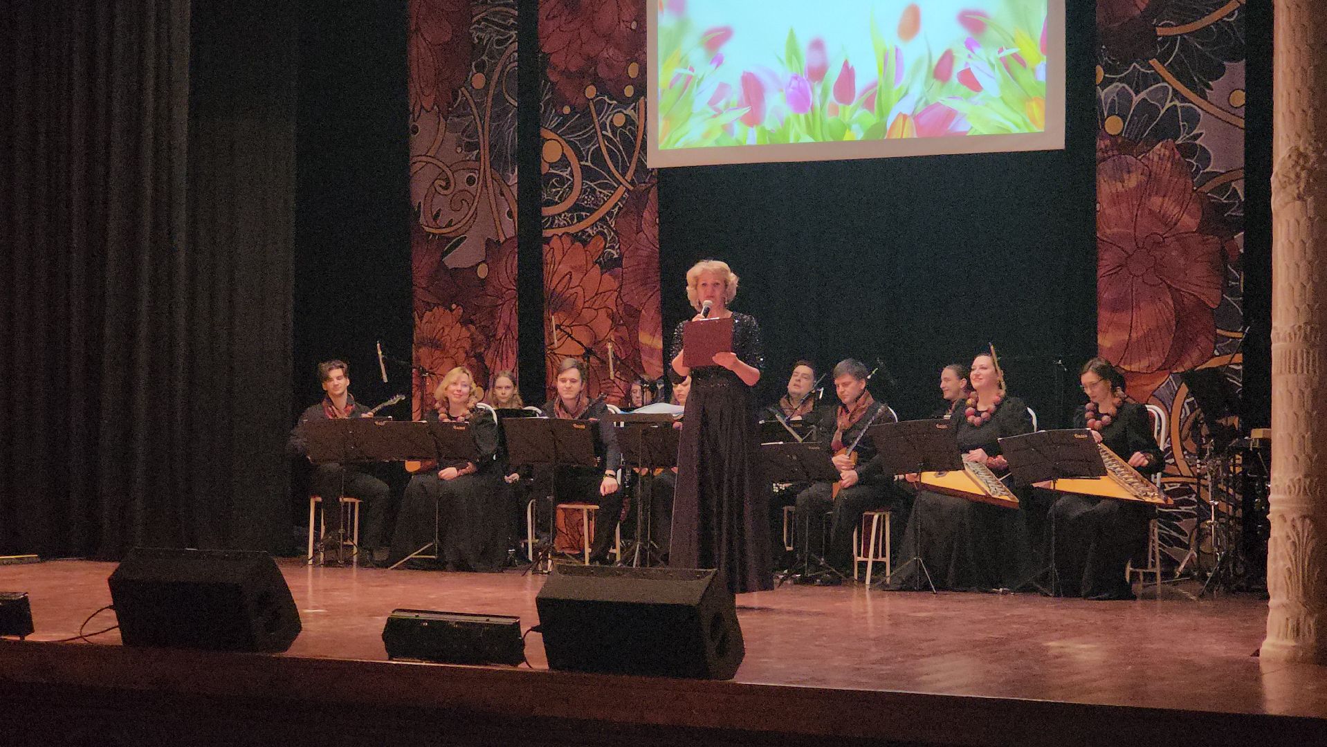 кашира, дк им ленина, концерт, 8 марта, садко, ансамбль русской песни, русские народные танцы,