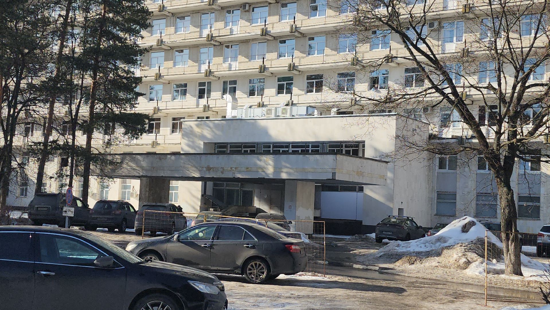 Жуковская ОКБ, график работы, 8 марта, Эдуард Семенов, поликлиника, фильтр-бокс,