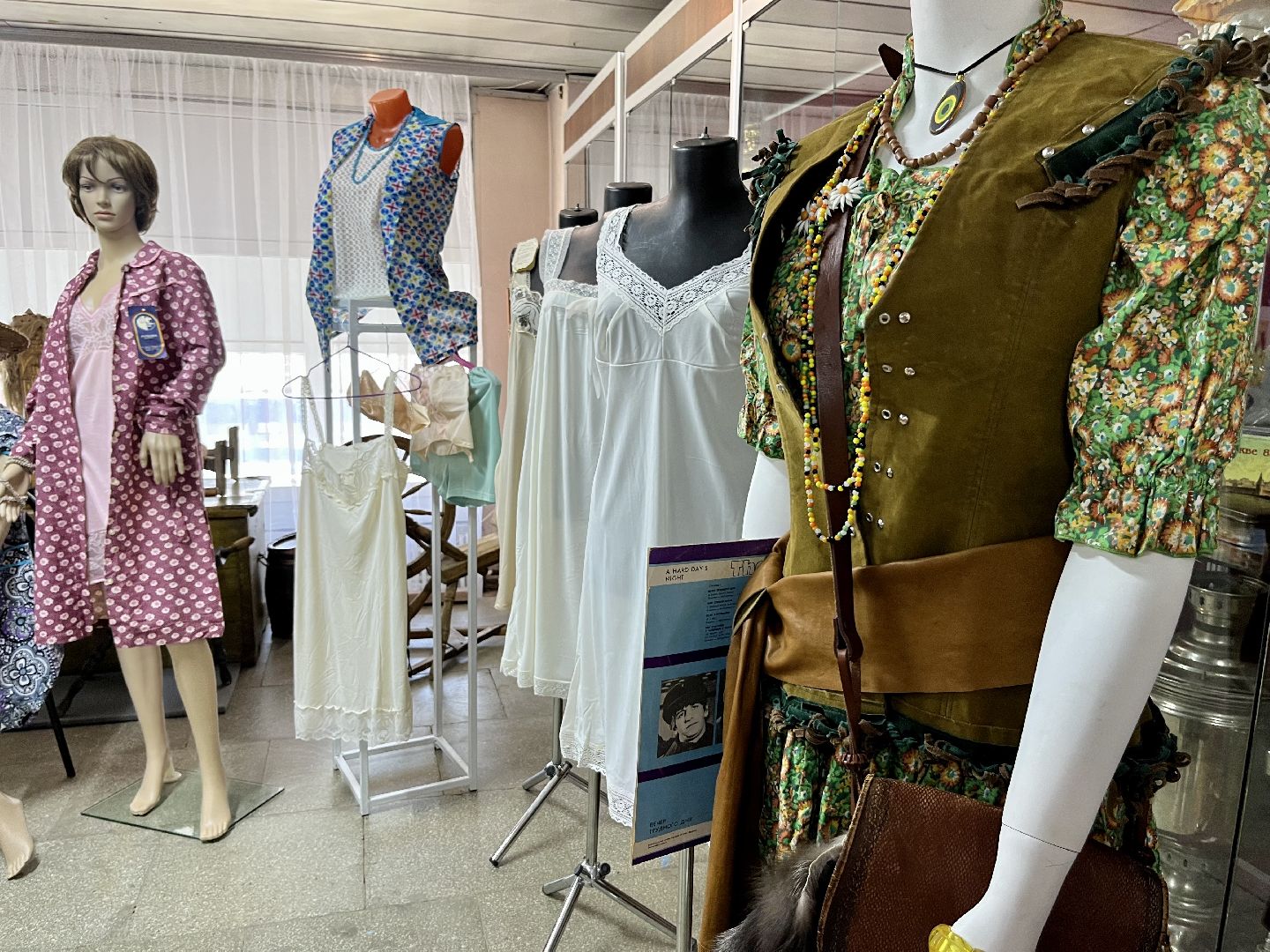 наро-фоминск, наро-фоминский музей, ИВ МОНТАН, ЖЕНСКИЙ ДЕНЬ, ВИНТАЖНЫЕ АКСЕССУАРЫ,