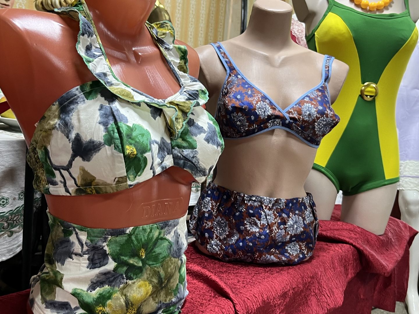 наро-фоминск, наро-фоминский музей, ИВ МОНТАН, ЖЕНСКИЙ ДЕНЬ, ВИНТАЖНЫЕ АКСЕССУАРЫ,