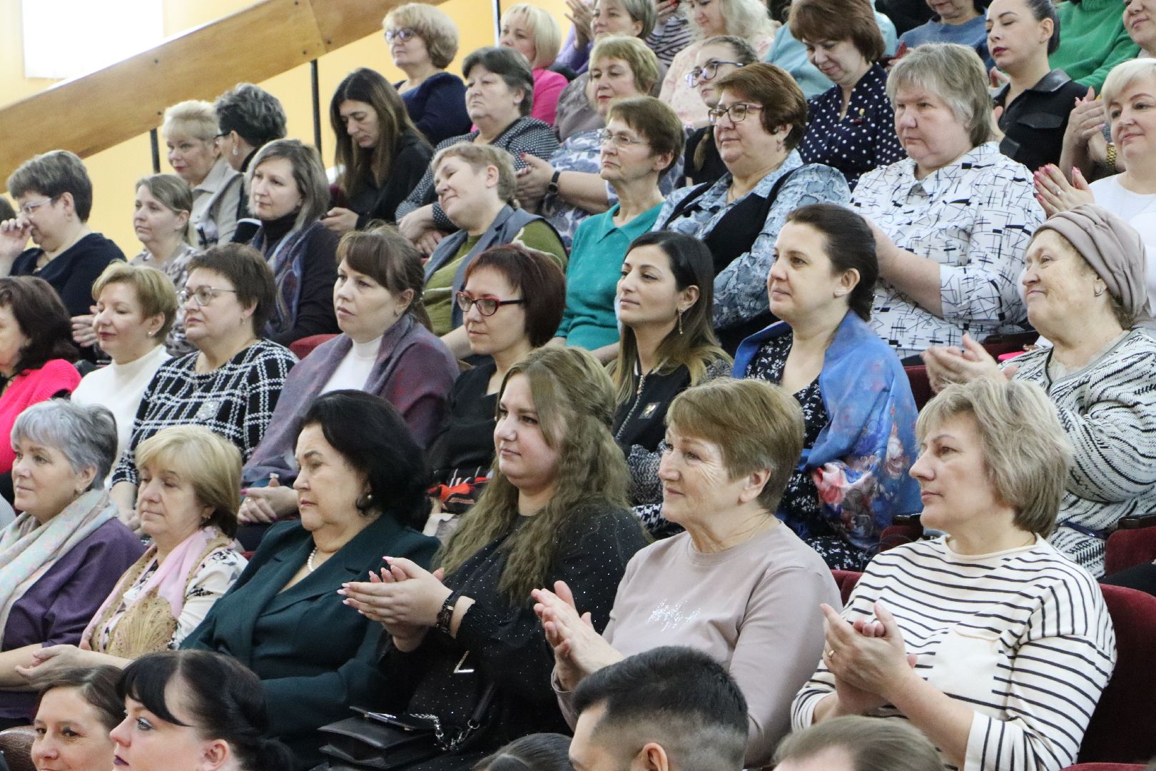 8 марта, жены участников сво, праздничный концерт, международный женский день,