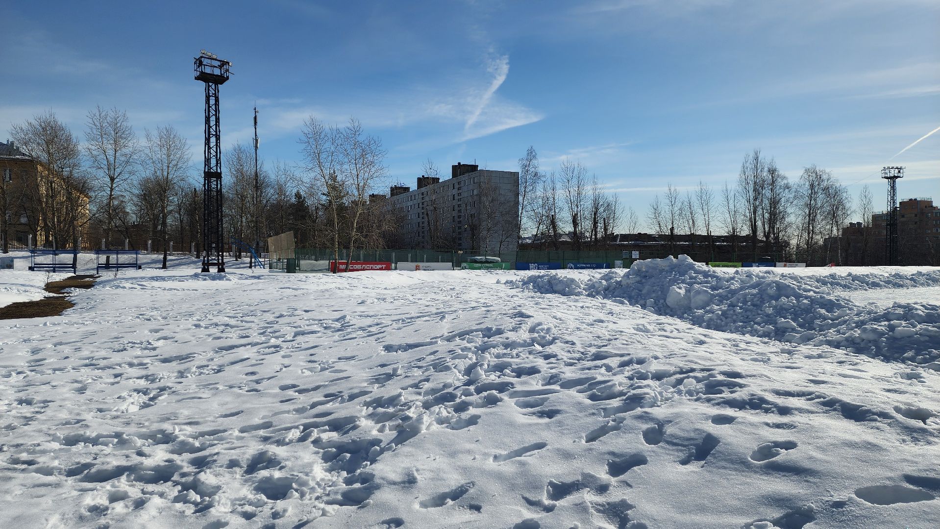 спорт подмосковья, реконструкция стадиона,